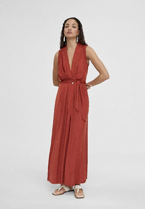 Long V-neck dress